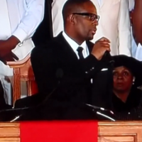 Video: R. Kelly Sings “I Look To You” At Whitney Houston’s Funeral