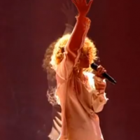 Rihanna Performs “We Found Love” Live @ The Brit Awards 2012