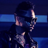Miguel – Arch & Point (Official Video)