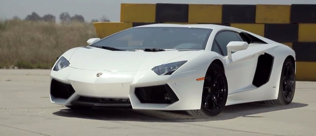Video: 2012 Lamborghini Aventador on the Track