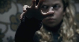Movie Trailer: Mama (2013) [Horror]