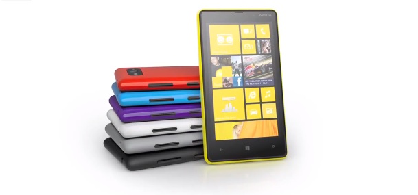 Video: Nokia Lumia 820 Windows Phone 8