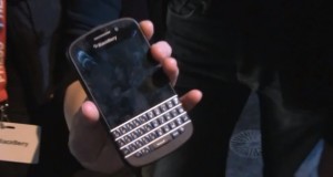 Video: Hands on with the Blackberry Q10: Touchscreen and Keyboard