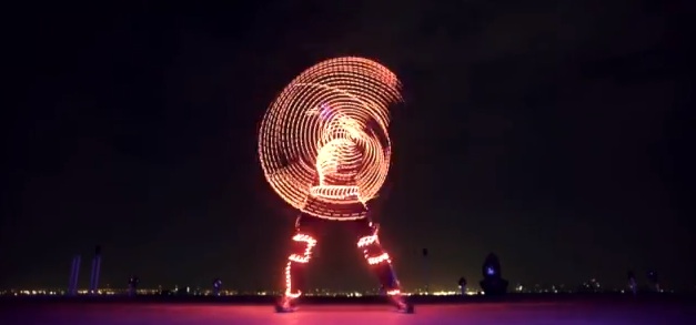 Video: Guys in LED Light Suites Freerunning [Cool Stuff]